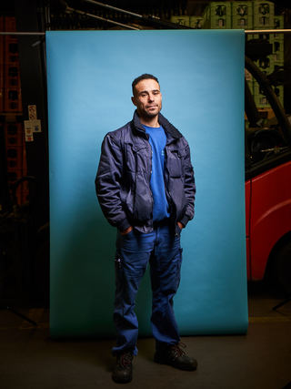 Worker in bottled mineralwaterfactory